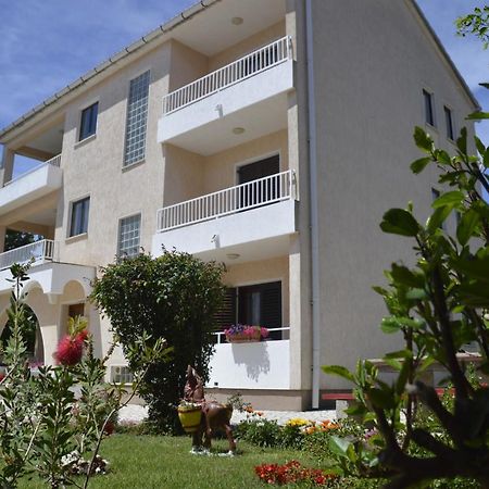 Apartment Lidija Krk Town Eksteriør bilde
