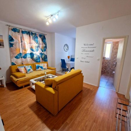 Apartment Lidija Krk Town Eksteriør bilde