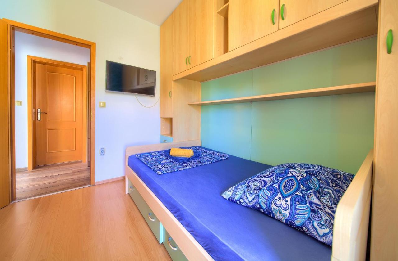 Apartment Lidija Krk Town Eksteriør bilde