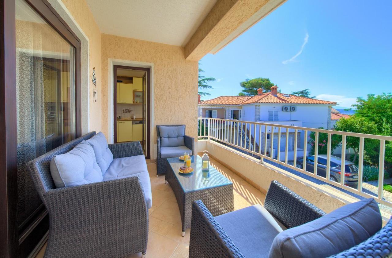 Apartment Lidija Krk Town Eksteriør bilde