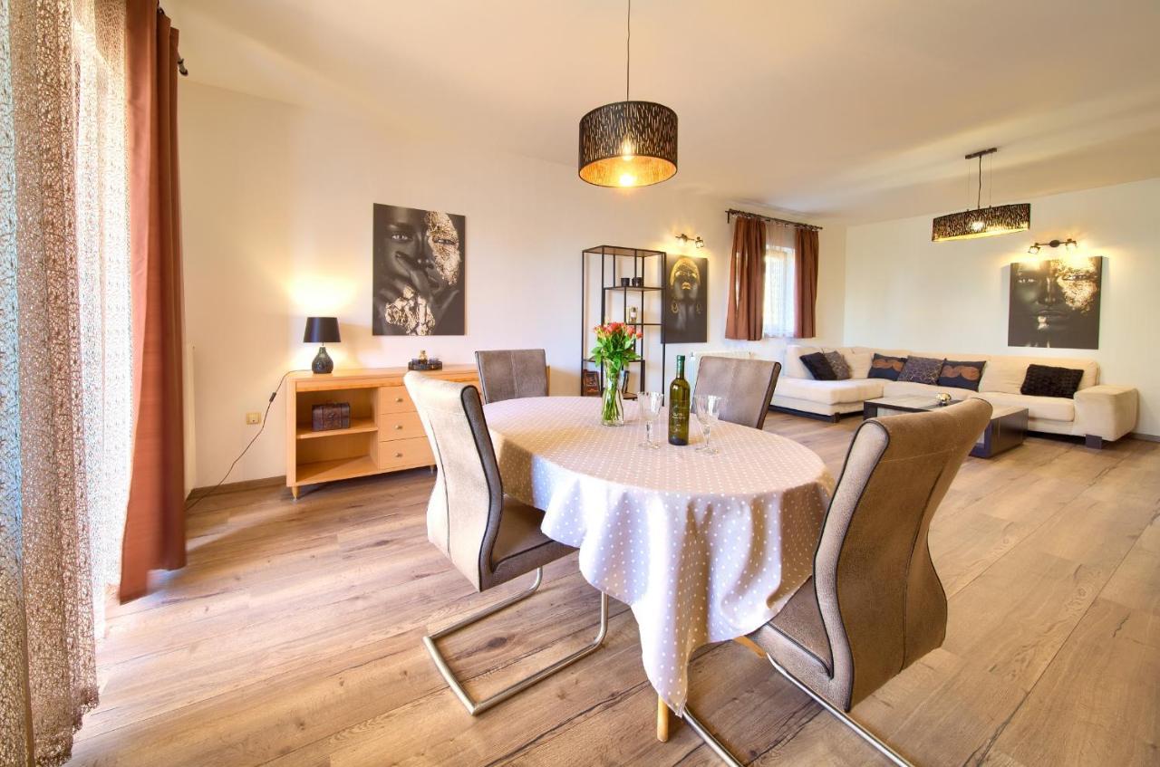Apartment Lidija Krk Town Eksteriør bilde