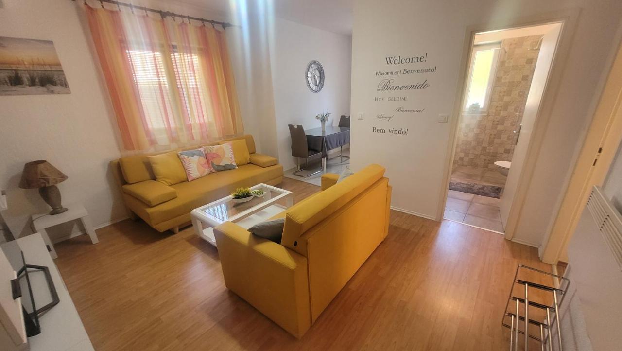 Apartment Lidija Krk Town Eksteriør bilde