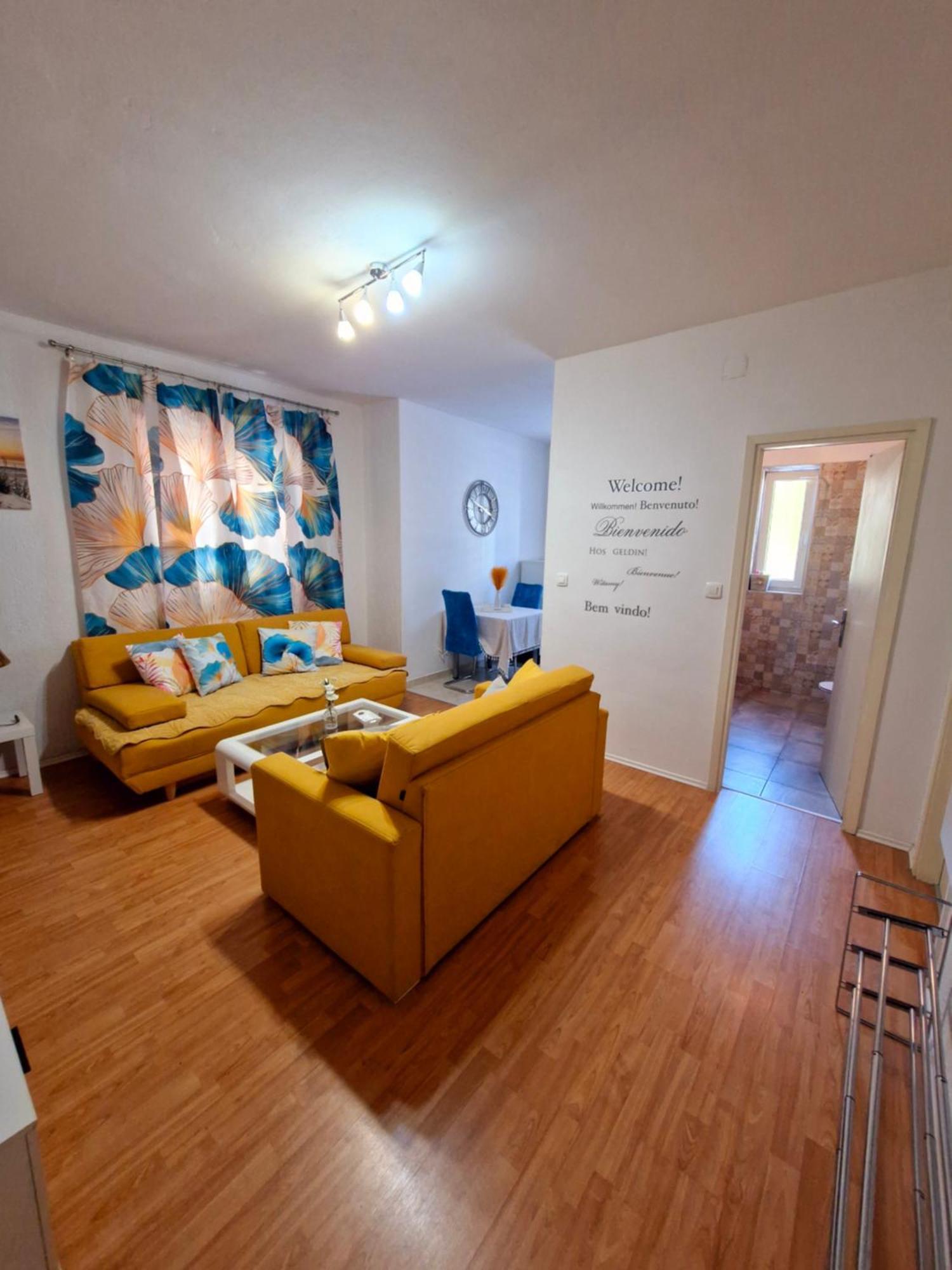 Apartment Lidija Krk Town Eksteriør bilde