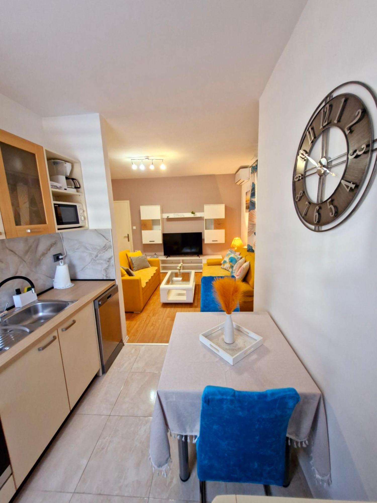 Apartment Lidija Krk Town Eksteriør bilde
